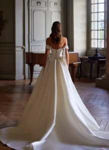 Wedding Dress Trends of 2024:Versatile Beauty