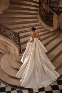 wedding dress Alaia by Millanova