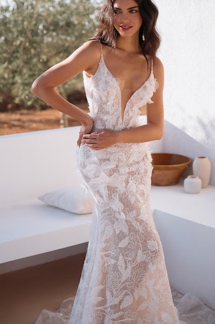 Filipa wedding dress by Ari Vilosso